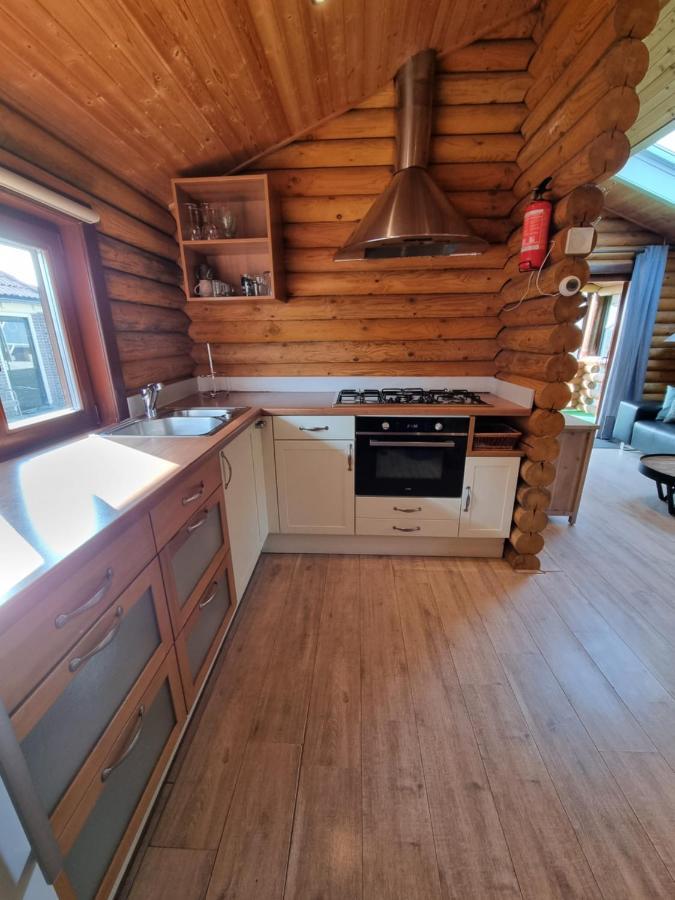 Finse Woning Op Camping De Tulpenweide Breezand Екстер'єр фото