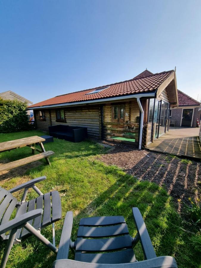 Finse Woning Op Camping De Tulpenweide Breezand Екстер'єр фото